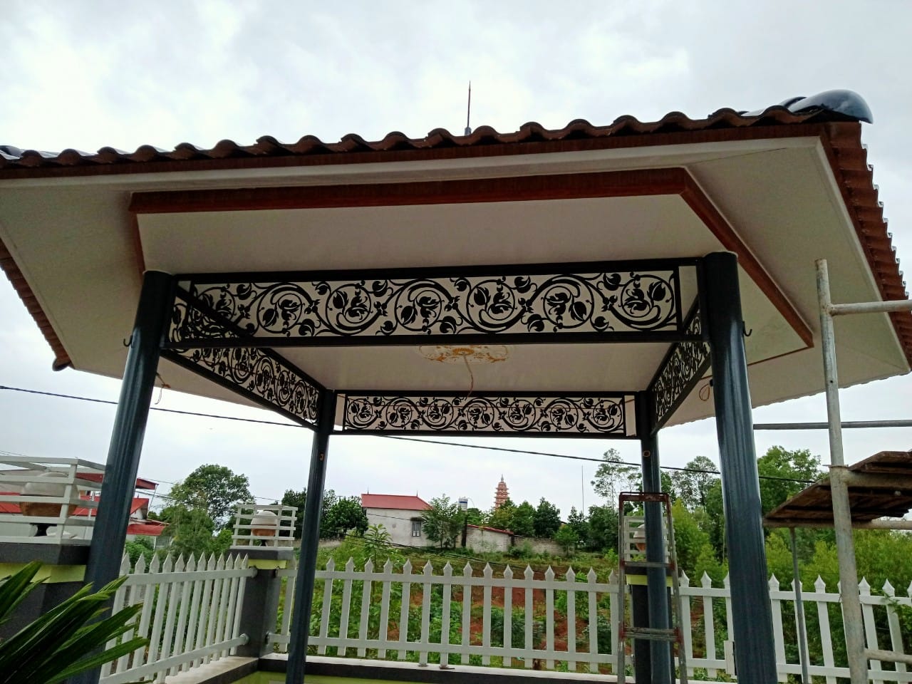 Quảng cáo cột trái II