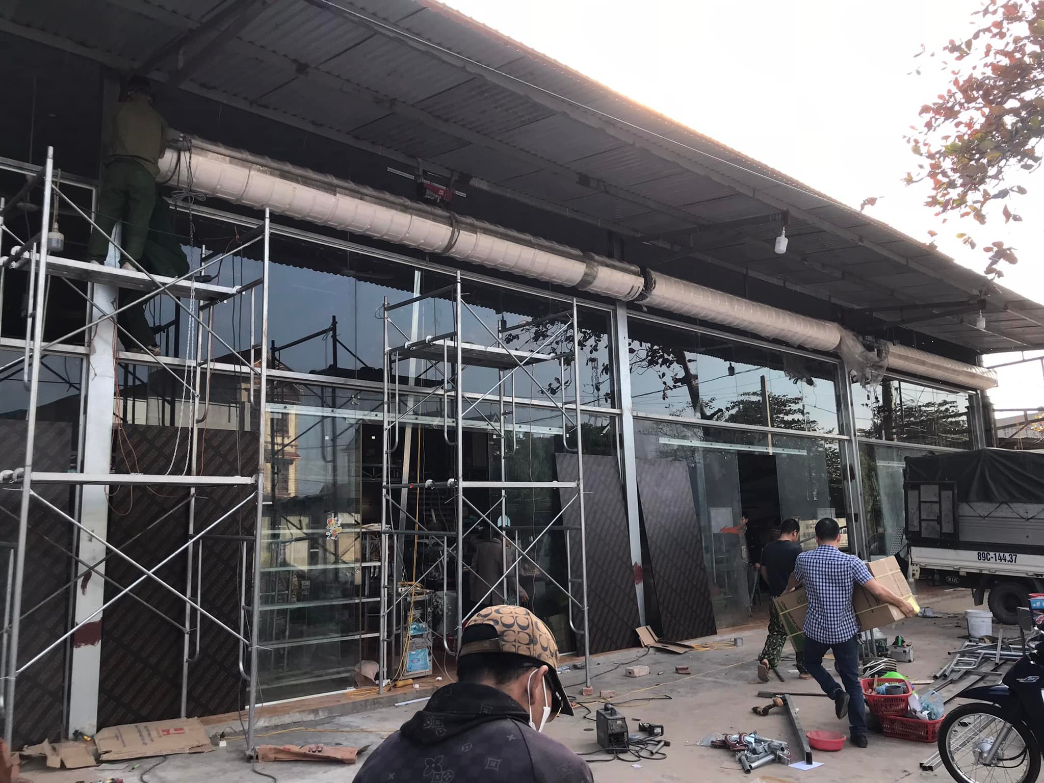 Quảng cáo cột trái I